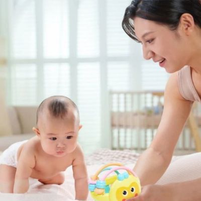 hochet-bébé-cloche-à-main-pour-l' épanouissement-de-votre-bébé