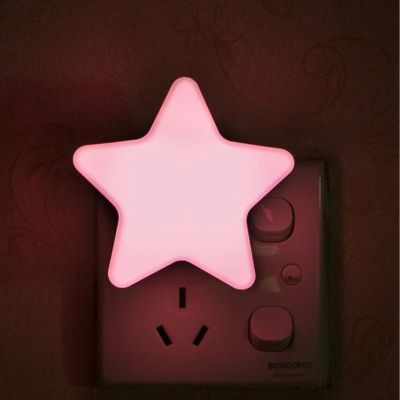 veilleuse-bébé-étoile-led-le-cadeau-idéal-pour-des-nuits-douce