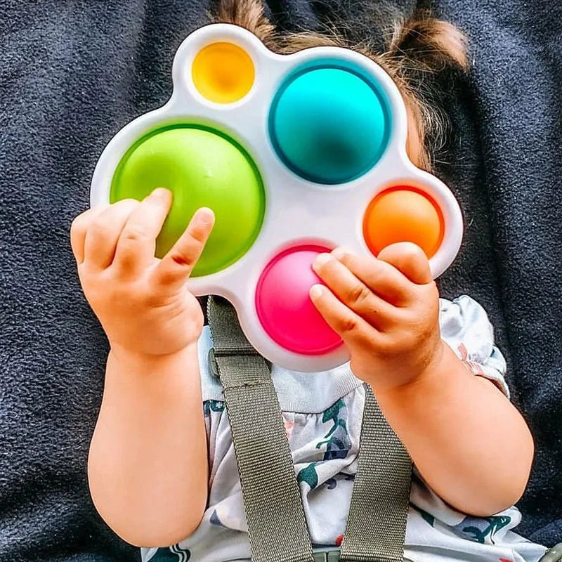 jouet-bebe-puzzle-board™-blanc-idéal-pour-développer-l'éveil-sensorielle-de-votre-bébé