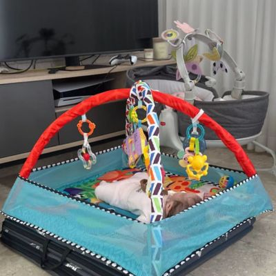 tapis-d'éveil-magi'baby-pour-éveiller-la-curiosité-de-bébé