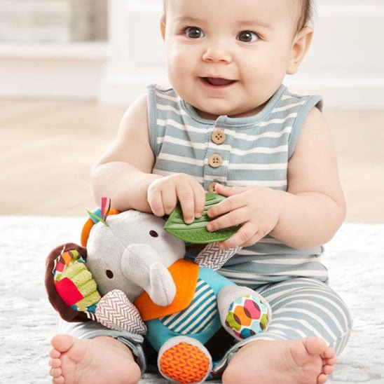 hochet-bébé-peluche-pour-un-meilleur-développement-sensorielle