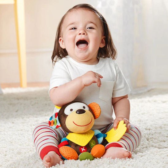 hochet-bébé-peluche-le-cadeau-idéale-pour-rendre-bébé-plus-heureux